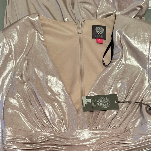 VINCE CAMUTO
Foil-Knit Midi Dress size 10 NWT rose blush metallic - Picture 6 of 7